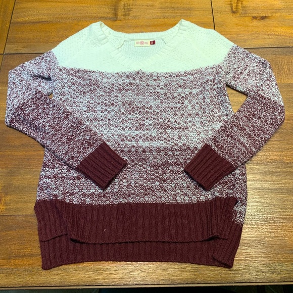 SO Sweaters - Maroon knitted sweater